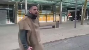 БОГ ДАЛ ПОСЛУШАНИЕ ЧЕЛОВЕКУ ОДЕТЬСЯ ВО ВРЕТИЩЕ И ПРИЗЫВАТЬ К ПОКАЯНИЮ ГЕРМАНИЮ! УЧИТЕСЬ ДЕТИ БОЖЬИ!