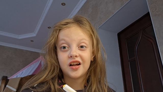Делаю бумажную косметику 2 часть.mp4 смотреть онлайн