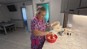 Просто и вкусно кекс. Отключили все,  гроза.