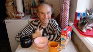 Завтрак с котями. Распаковка с WB. Живу не по средствам. Мукбанг. Обжор. Еда на камеру. Диета. Шиза.