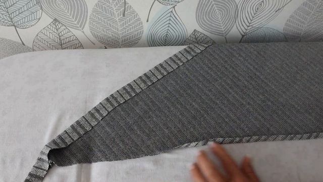 Старый капюшон с мехом — теперь этот аксессуар выглядит дороже, чем из бутика