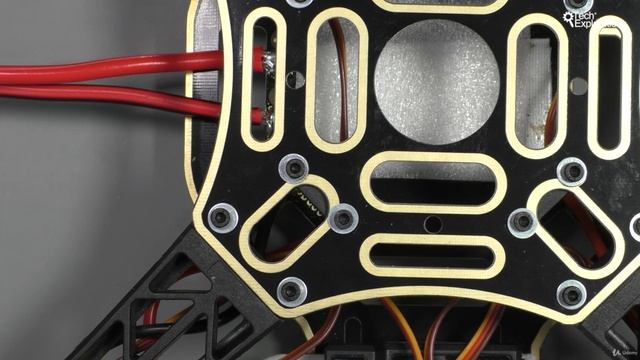 6. 840b - Assembly Part 2 - ESC red wire insulation смотреть онлайн
