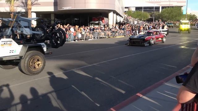 SEMA-2023-SEMA-cruise-the-hottest-custom_Media_ObtB8bkfgXQ_001_1080p