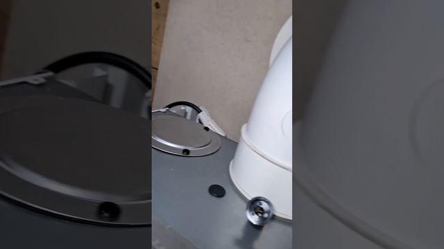 1000063825.mp4 (Собака слушает о установке газового котла в соответствии с проектом в доме А-фрейм) 1000063825.mp4 (Собака слушает о установке газового котла в соответствии с проектом в доме А-фрейм)