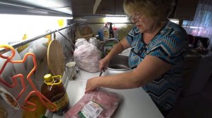 Пирог и пицца - не долго возиться. Большая закупка продуктов.