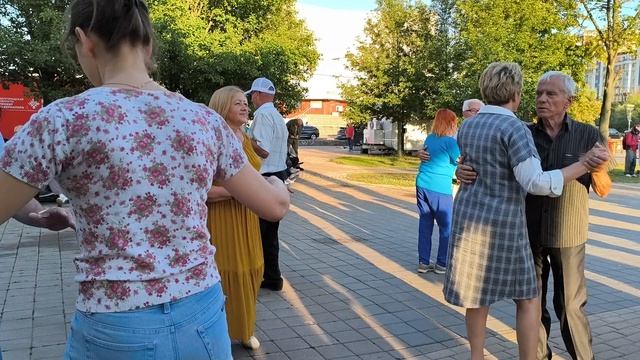 Художник берёт краски..... 11.07.26.