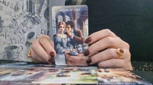 Его чувства к вам сейчас. Расклад Таро