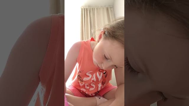Просмотр что нам дарили в самолёт