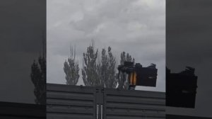 В сети распространяются кадры тренировки МОГ  Какая же реакция у парня за спиной