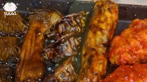 Мукбанг - курица и лапша с чёрным соусом - горячая порция