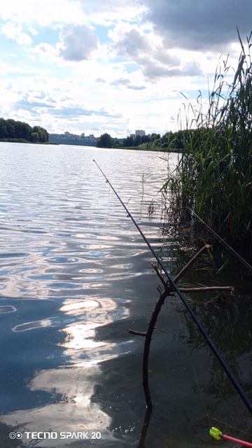 вечерняя рыбалка на водохранилище