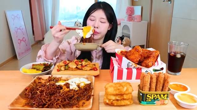 ASMR Мукбанг