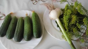 Готовим малосольные огурчики