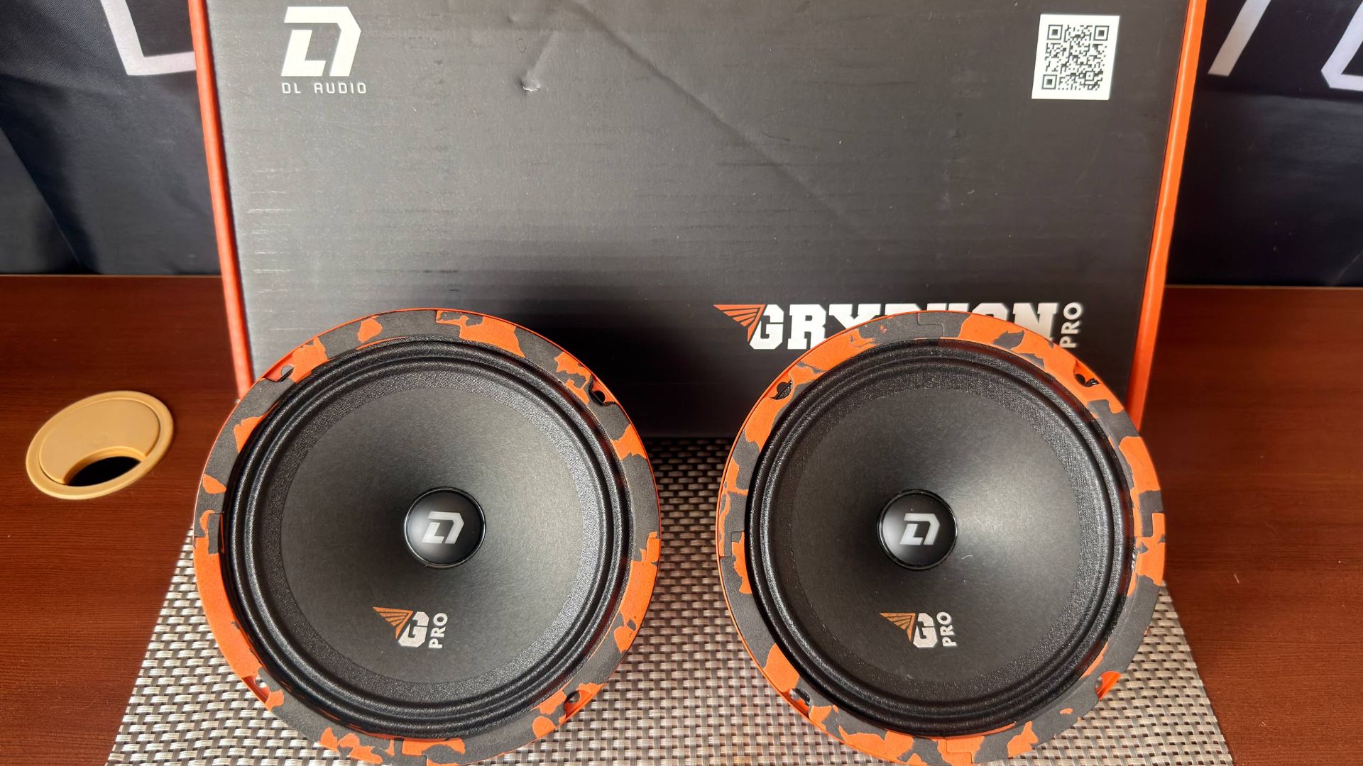 DL Audio Gryphon Pro 165 SE. Отличные эстрадные динамики c LED подсветкой. смотреть онлайн