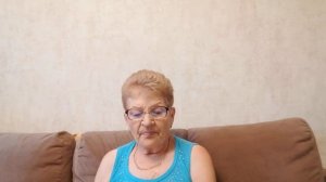 Он на коленях умолял...