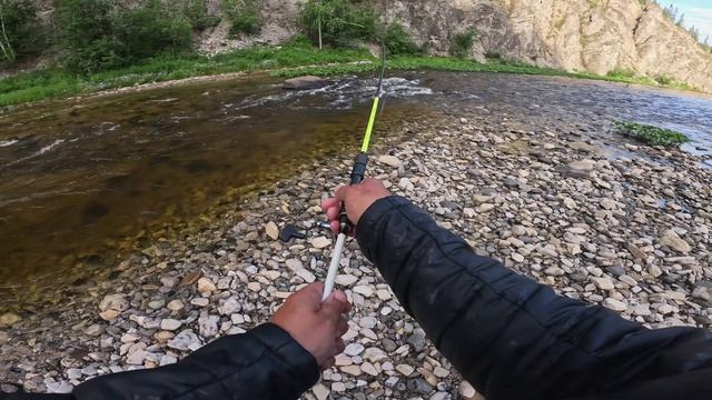 ОБАЛДЕННАЯ рыбалка на КРАСИВЕЙШЕЙ РЕКЕ | Хариус | день первый - продолжение смотреть онлайн