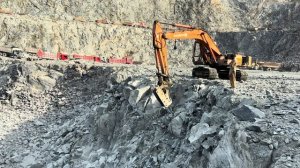 Excavator Breaking Giant Rocks on Mountain Top ｜ Massive Rockfall Compilation ｜ 4K Quarry Excavator
