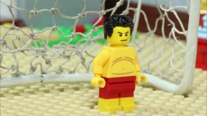 ЛЕГО Футбол! Испытание Пенальти и Смешные Фейлы на Пляже 🏖️Мультик