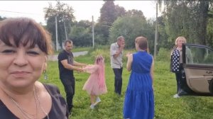 В гостях у детей. Вручаем подарки. Поздравляем внучку с днем рождения. Радостный шок.