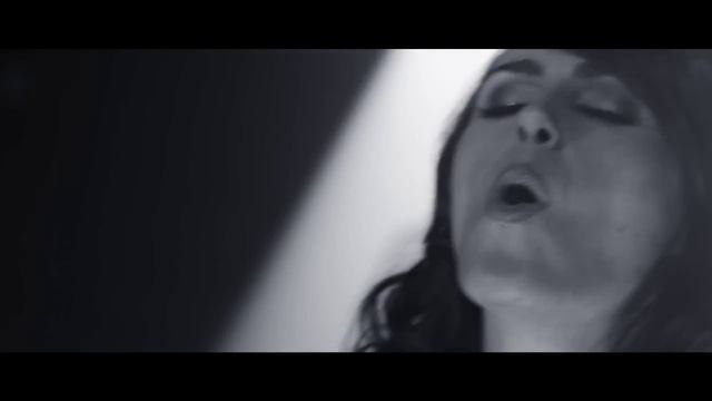 Within Temptation - Shot In The Dark смотреть онлайн