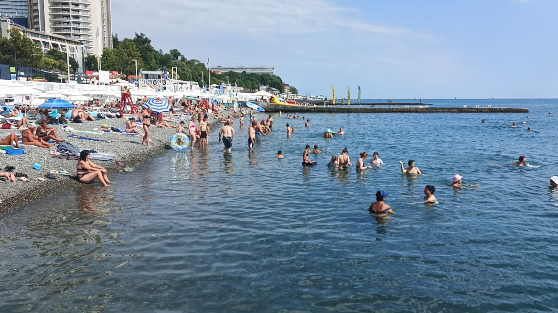 СОЧИ СЕГОДНЯ 🔥13 ИЮЛЯ 2026✅НАШЕСТВИЕ МЕДУЗ!😱ЦЕНТР СОЧИ ОНЛАЙН 🏖️ПЛЯЖИ МОРИСА ТОРЕЗА,МАЯК 🌊 смотреть онлайн