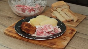 Легкий салат из помидоров  вкусный сочный и пикантный без лишних сложностей