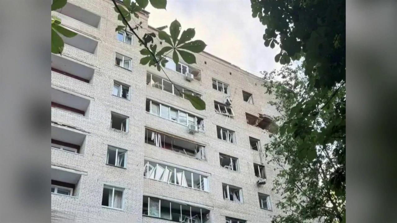 Наши военные за сутки сбили над территорией России свыше 900 беспилотников ВСУ.