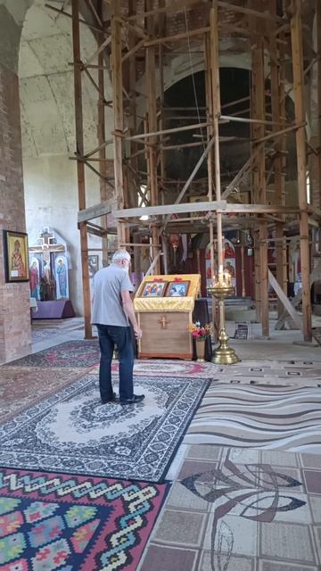 Слава в вышних Богу, и на земле мир
