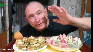 Мукбанг/Обжорыч/Салат овощной и жареные вкусняшки/