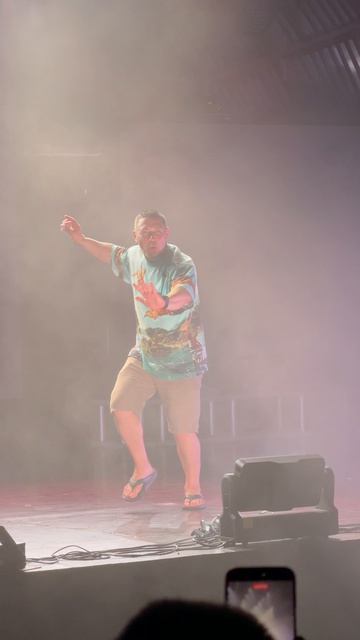Один на танцполе