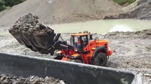 RC машинки 🚚💥 Погрузка скальной породы в карьере