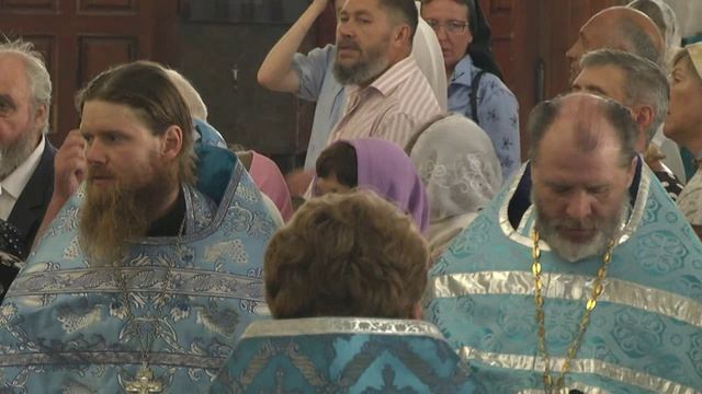 В Свято-Троицком соборе встретили икону Казанской Вышенской Божией Матери