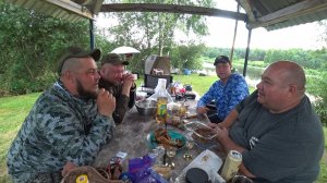ПРИЕХАЛ БОЛЬШОЙ БРАТ И ПОНЕСЛАСЬ, ЩИ-БОРЩИ-НИШТЯКИ!НЕ КЛЮВАЛО, ОТДЫХАЕМ ПО МУЖСКИ \ КАРПФИШИНГ 2026!