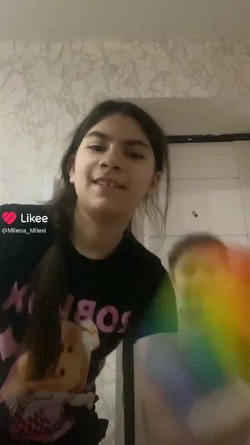 СЬЕЛИ ПЕЛЬМЕНИ😳МИЛЕНА И ДИАНА ТАНЦУЮТ ПОД ПЕСНЮ ПРО ПЕЛЬМЕНИ!😂