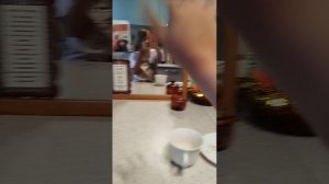 попробуи́ не заржи с Вероникои́ и са мнои́ челенж
