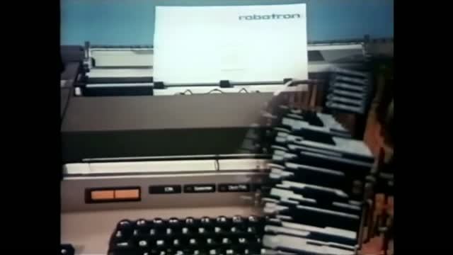 Typing on a Robotron смотреть онлайн