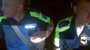 В Приангарье полицейские доставили в больницу семью с девочкой, нуждающейся в медицинской помощи