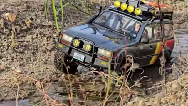 Land Cruiser Prado по бездорожью 😎Электро машина зверь 👊Фильм для детей и взрослых смотреть онлайн