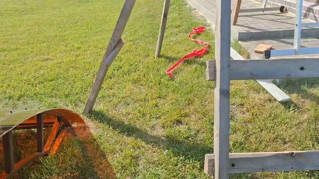 Крыша для балкона частного дома из арок и монолитного поликарбоната.