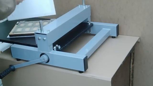 Цилиндровый высечной пресс