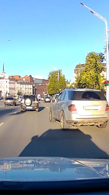 Сколько нарушений будет за 100 км пути? #пдд #нарушениепдд смотреть онлайн