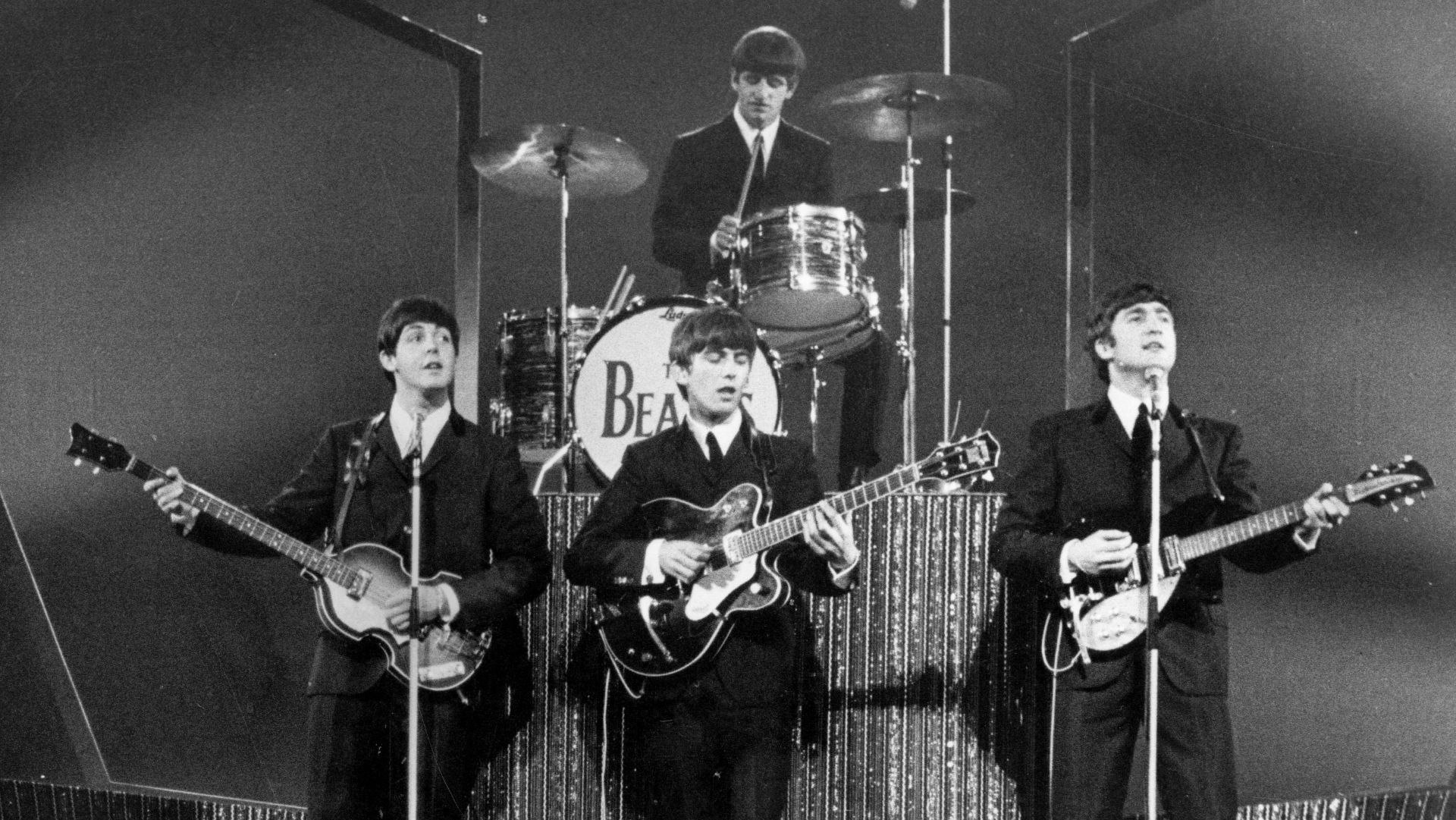 Песня- "Birthday"   The Beatles - (1968)