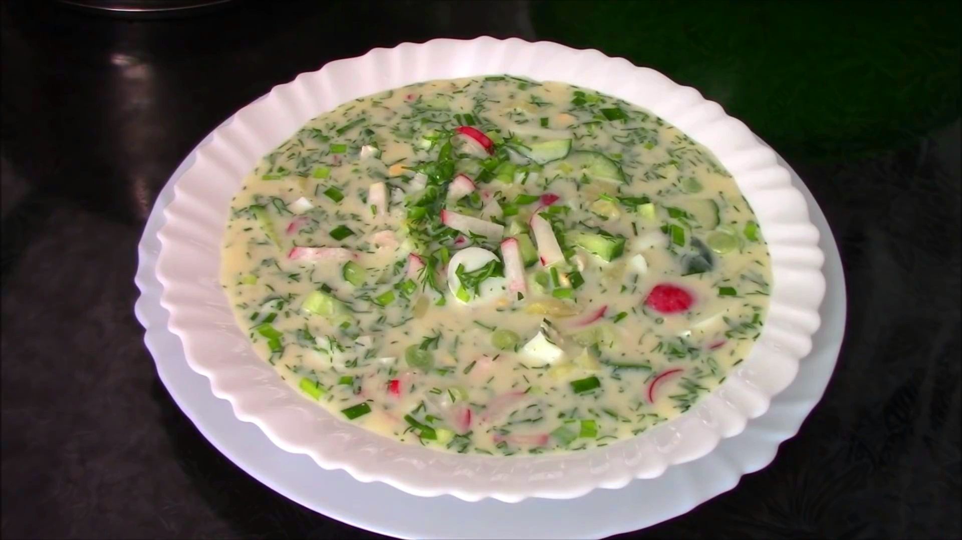 Супер вкусная окрошка на кефире с минералкой!