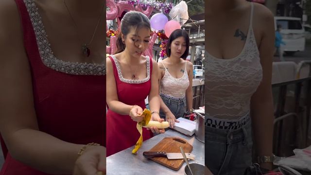 Коллекция Puy Roti Lady — тайская уличная еда.