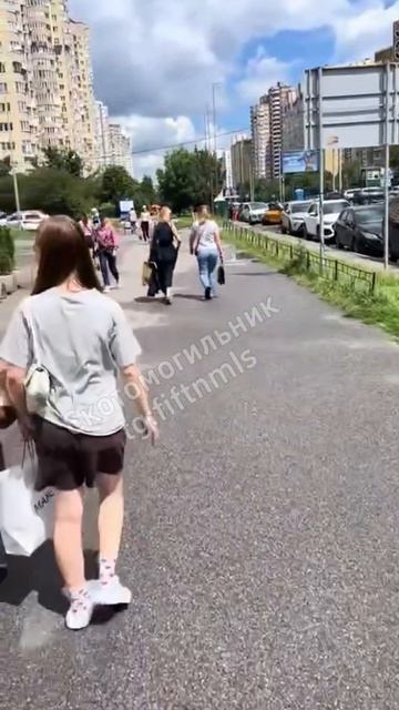 🔴Киев. Летний день, ни одного хлопца.🙂🔴 смотреть онлайн