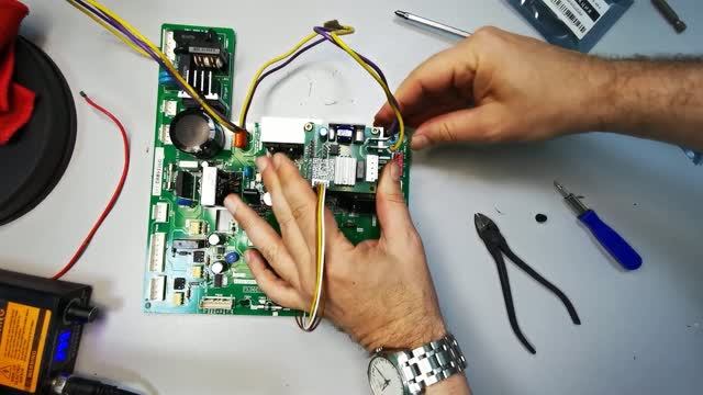 Установка обманки на плату Toshiba GR-L40-42 и M50FR смотреть онлайн