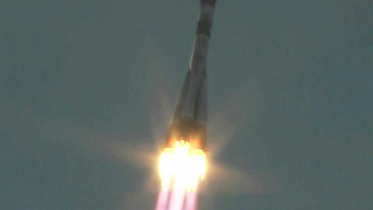 Руководители Роскосмоса и НАСА наблюдали за запуском корабля "Союз МС-29". смотреть онлайн