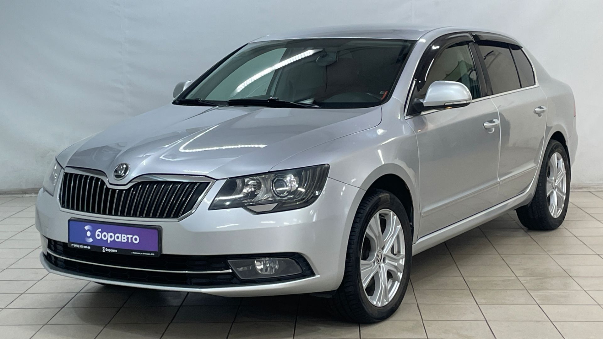 SKODA SUPERB смотреть онлайн
