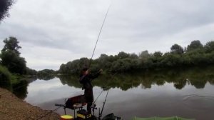Ловля фидером на реке Днепр Речные монстры разгибают крючки