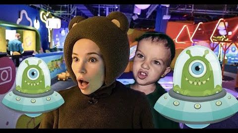 Медведь и Дядя Федор весело играют в парке развлечений Hello Park смотреть онлайн